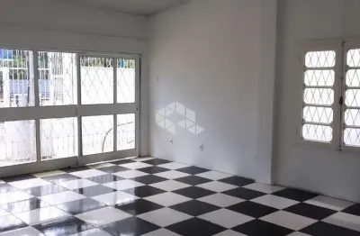 Casa comercial  com 2 vagas à venda no bairro partenon