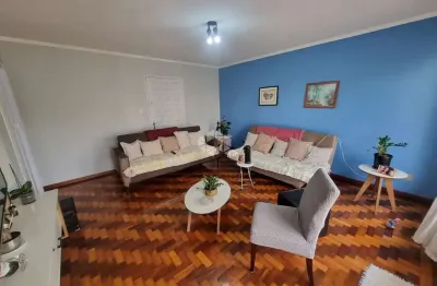 Apartamento c/140m,3 dormitórios + dep de empregada e 3 banheiros