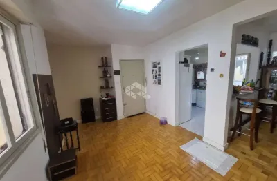 Apartamento 2 dormitórios mobíliado no centro histórico