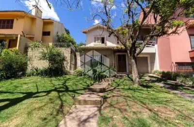 Casa com 3 quartos à venda na Rua Professor Antônio José Remião, 335, Espírito Santo, Porto Alegre