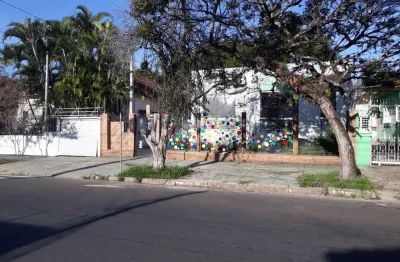 Casa com 2 quartos à venda na Rua Veríssimo Rosa, 183, Partenon, Porto Alegre