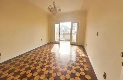 Apartamento  3 dormitórios  com  sacada e garagem para venda no bairro  Cidade Baixa  em Portolegre