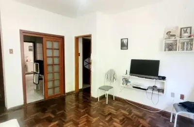 Apartamento garden/térreo com 2 dormitórios junto a Getúlio Vargas