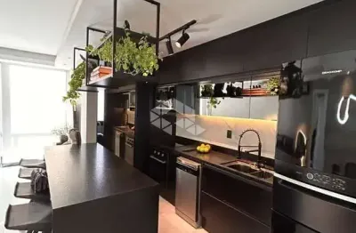 Apartamento mobiliado à venda em jurerê internacional, com 68m² e 2 quartos