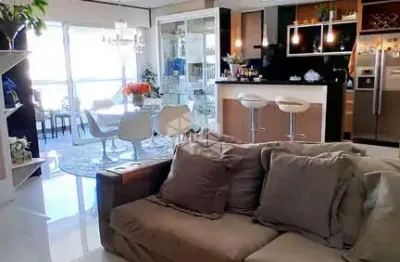 Amplo apartamento à venda de 2 suítes com duas vagas de garagem