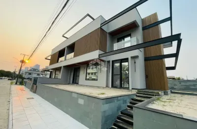 Casa com 3 quartos à venda na Rua das Tainhotas, 426, Jurerê, Florianópolis