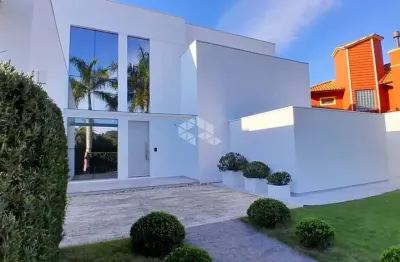 Casa 5 dorm. sendo 3 suites à venda em jurerê internacional