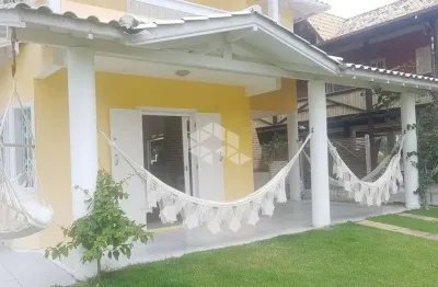 Casa com 3 quartos à venda na Cruzeiro Do Sul, 65, Lot. Praia de Ibiraquera, Imbituba