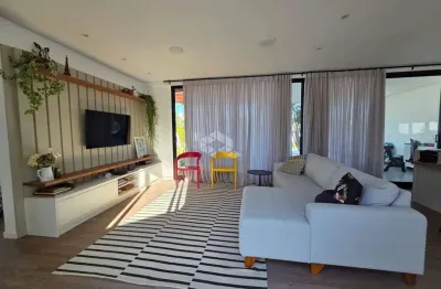 Casa com piscina à venda na praia da daniela - florianópolis/sc