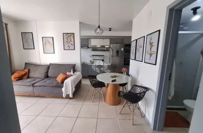 Apartamento, 2 dormitórios na cachoeira do bom jesus em florianópolis