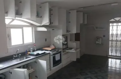 Casa em condomínio fechado com 5 quartos à venda na Rua Cambará, 60, Vila Bertioga, São Paulo