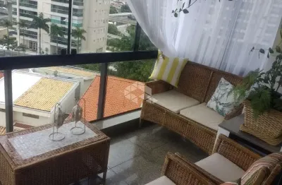 Apto 1 por andar com 04 dorms sendo 1 suíte master com closet