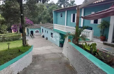 Chácara á venda  2.000m² com 2 casas e 1 carro de época na garagem  ribeirão pires