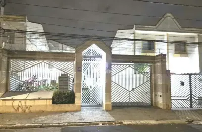 Casa em condomínio fechado com 90 m2 e 2 vagas cobertas!!