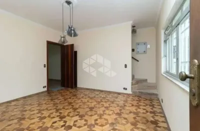 Casa sobrado á venda 170m²  3 dormitórios c/01 suíte c/04 vagas água rasa.