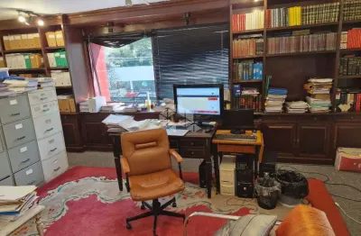Sala comercial à venda! c/ 2 salas, 1 banheiro e 1 vaga