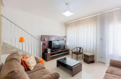 Conforto e tranquilidade - casa geminada em rua silenciosa com vista livre