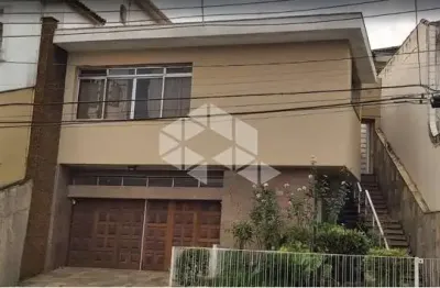 Sobrado à venda com 4 quartos, 290 m² e 5 vagas - excelente localização na zona leste de são paulo