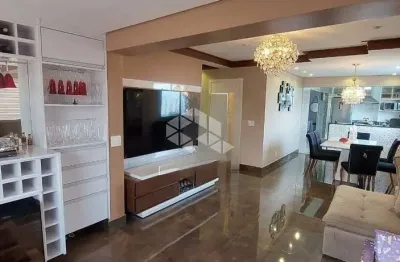 Apartamento reformado à venda com 3 quartos (1 suíte) e 3 vagas - excelente localização