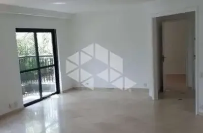Moema pássaros, apartamento próximo ao metrô com três suítes e quatro vagas de garagem.