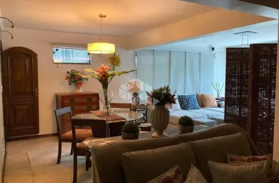 Sobrado à venda no brooklin - 249m² com 2 suítes e 4 vagas de garagem