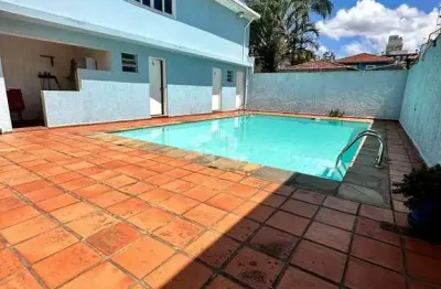 Venda e locação sobrado de 400m² com 4 dormitórios e 6 vagas, com piscina e quintal no brooklin