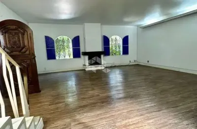 Venda e locação sobrado de 400m² com 4 dormitórios e 6 vagas, com piscina e quintal no brooklin