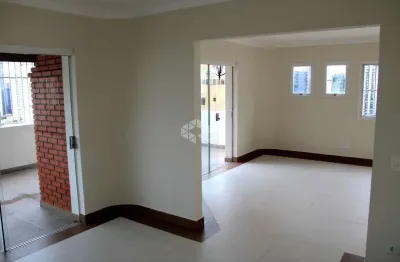 Venda, cobertura duplex, 3 dormitórios (1 suíte), 2 vagas na vila olímpia - estuda permuta