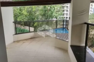 Amplo apartamento à venda com 4 quartos, sendo 3 suítes, e  3 vagas 235m²  morumbi