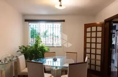 Venda sobrado com 266m², 5 dormitórios, 4 banheiros e 4 vagas na vila mariana, próximo de metrô