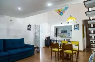 Venda casa térrea com 148m² com 3 dormitórios (1 suíte) e 2 vagas no bosque da saúde, próximo ao metrô