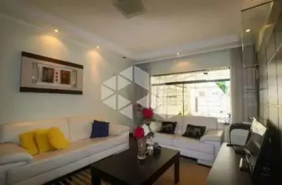 Venda sobrado com 222m² com 3 dormitórios (1 suíte) e 2 vagas no planalto paulista, próximo ao metrô