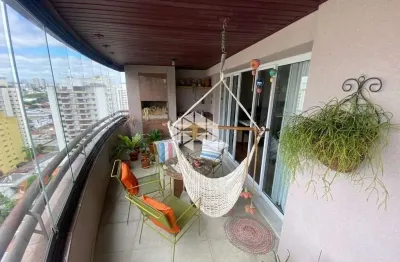 Apartamento à venda em moema com 205m², 3 suítes e 4 vagas de garagem.