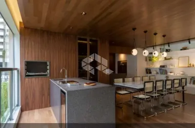 Apartamento à venda no brooklin com 205m², no contrapiso, 4 dormitórios (sendo 2 suítes) e 3 vagas de garagem.