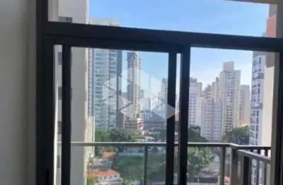 Apartamento à venda no jardim das acácias: studio de 26m² no contrapiso, sem vaga de garagem.