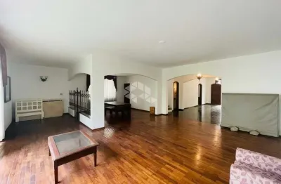 Sobrado à venda em vila madalena de 387 metros com 4 dormitórios sendo 2 suítes, 6 vagas