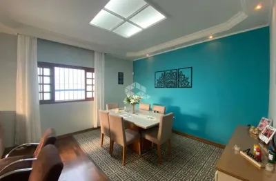 Venda casa com 235m², 4 dormitórios, 4 vagas e 5 banheiros no jabaquara