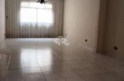 Casa com 3 quartos , 1 suíte e 2 vagas de garagem para venda na aclimação