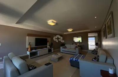 Casa sobrado à venda no Brooklin Paulista com  350,00m²,  3 suítes e duas vagas.