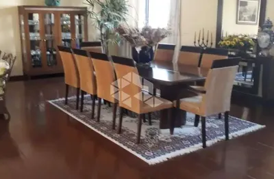 Apartamento metro Moema de 275m², 4 dormitórios, 4 suítes, 4 vagas, andar baixo