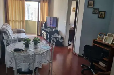 Apartamento a venda, com 67m², 2 Quartos sendo 1 suite e 1 vaga de garagem na Vila Gumercindo