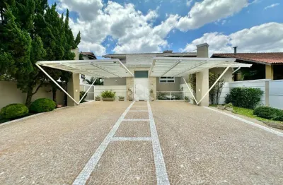 Casa em condomínio com 450m² na Granja Viana,a venda, 4 suítes, 4 vagas com lazer