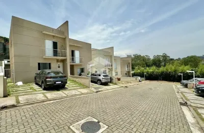 Casa em condomínio com 102m² à venda na Granja Viana 3 dormitórios, 1 suíte e 2 vagas