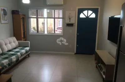 Casa em condomínio 2 quartos e 1 vaga de garagem no bairro cavalhada