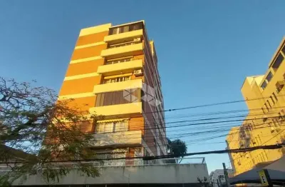 Apartamento com três dormitórios mais gabinete ampla sacada em excelente localização