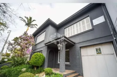 Excelente casa no menino deus próximo ao hospital mãe de deus