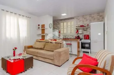 Apartamento 2 dormitórios totalmente reformado na azenha
