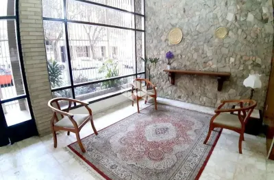 Apartamento com 3 quartos à venda na Rua Duque de Caxias, 1303, Centro Histórico, Porto Alegre