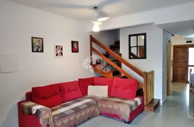 Casa em condomínio fechado com 4 quartos à venda na Rua Antônio Carlos Ribeiro, 33, Guarujá, Porto Alegre