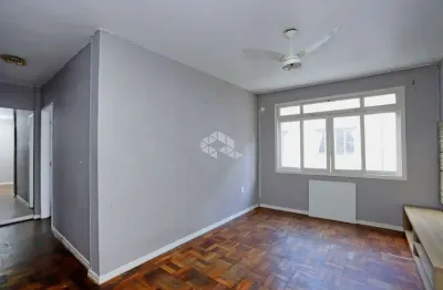 Apartamento dois dormitórios, com 58 metros privativos, no menino deus